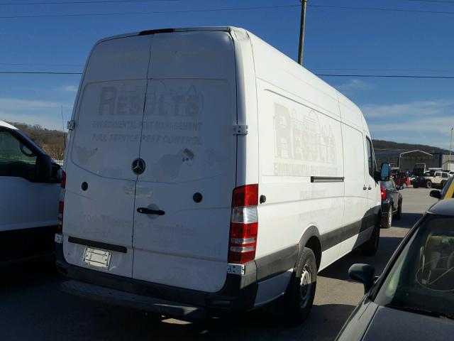 WD3PE8CC0C5673909 - 2012 MERCEDES-BENZ SPRINTER 2 WHITE photo 4