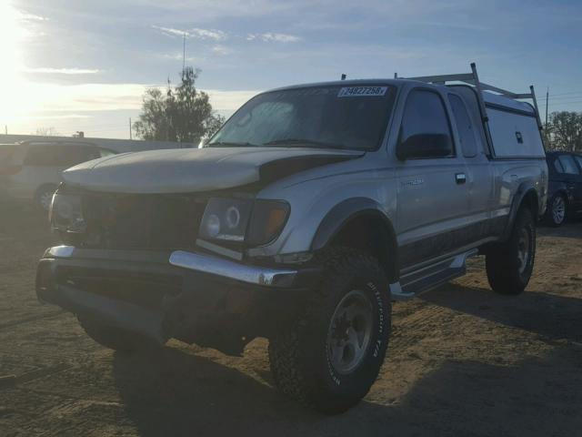 4TASM92NXYZ658860 - 2000 TOYOTA TACOMA XTR SILVER photo 2