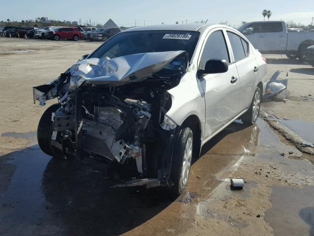 3N1CN7AP0FL904545 - 2015 NISSAN VERSA S SILVER photo 2