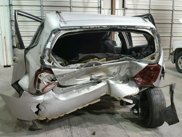 KL1TD66E99B392489 - 2009 CHEVROLET AVEO LS SILVER photo 9