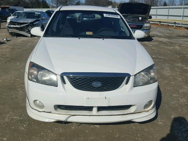 KNAFE161X55080948 - 2005 KIA SPECTRA5 WHITE photo 9