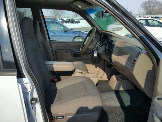 1FMZU77E41UA52758 - 2001 FORD EXPLORER S WHITE photo 5