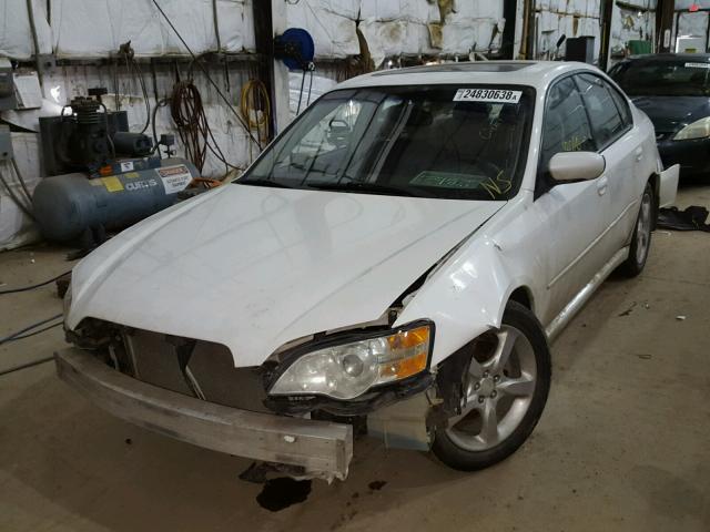 4S3BL626267210040 - 2006 SUBARU LEGACY 2.5 WHITE photo 2