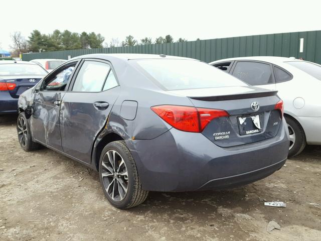 2T1BURHE0JC025604 - 2018 TOYOTA COROLLA L GRAY photo 3