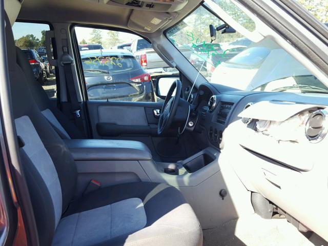 1FMPU15555LA17858 - 2005 FORD EXPEDITION GRAY photo 5