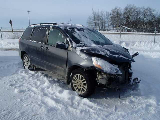 5TDJK4CC7AS033264 - 2010 TOYOTA SIENNA LE GRAY photo 1