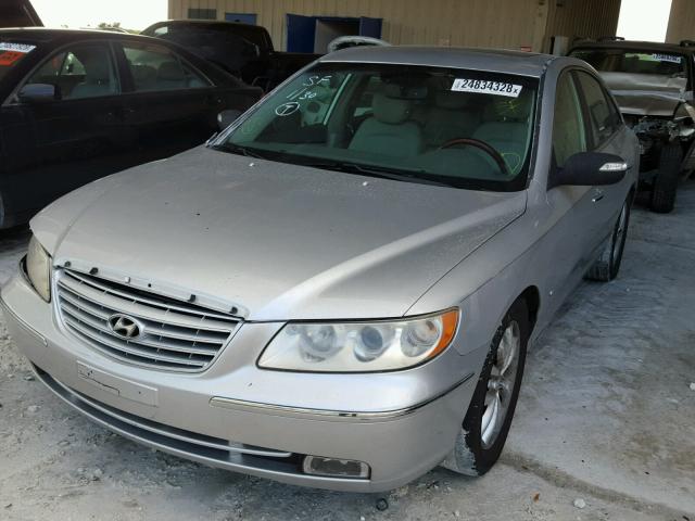 KMHFC46F88A272141 - 2008 HYUNDAI AZERA SE GRAY photo 2