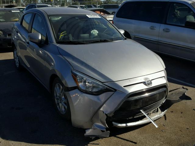 3MYDLBZV6GY109504 - 2016 TOYOTA SCION IA GRAY photo 1