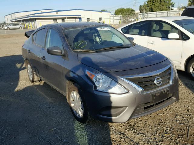 3N1CN7AP5HL860741 - 2017 NISSAN VERSA S GRAY photo 1