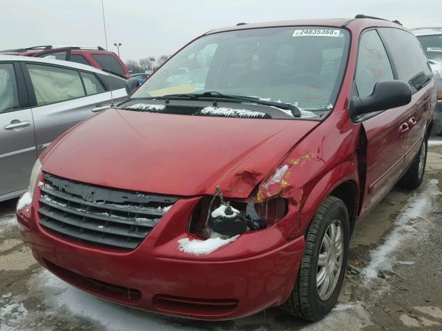 2C4GP54L35R144697 - 2005 CHRYSLER TOWN & COU RED photo 2