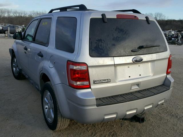 1FMCU0D77CKC25593 - 2012 FORD ESCAPE XLT SILVER photo 3