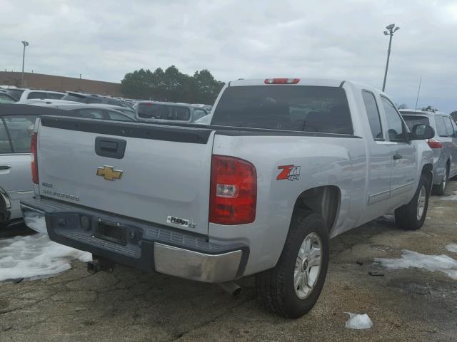 1GCSKSE32AZ190687 - 2010 CHEVROLET SILVERADO SILVER photo 4