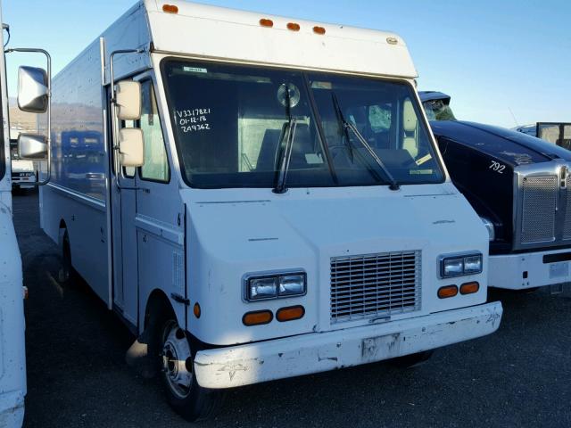 1GBKP32Y8V3317821 - 1997 CHEVROLET P30 WHITE photo 1