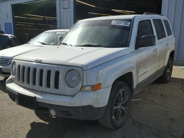 1J4NF1GBXBD222536 - 2011 JEEP PATRIOT SP WHITE photo 2