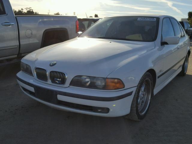 WBADE532XWBV93938 - 1998 BMW 540 I WHITE photo 2