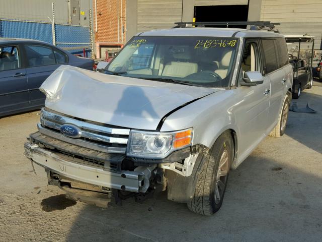 2FMEK62C09BA11016 - 2009 FORD FLEX SEL SILVER photo 2