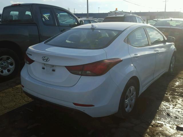 5NPDH4AE3GH753465 - 2016 HYUNDAI ELANTRA SE WHITE photo 4