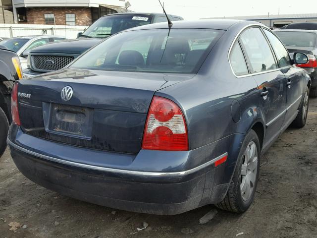 WVWAD63B05E081472 - 2005 VOLKSWAGEN PASSAT GLS BLUE photo 4