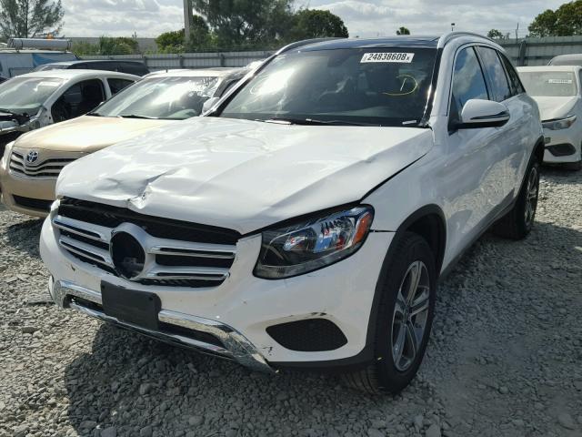 WDC0G4JB0JV020962 - 2018 MERCEDES-BENZ GLC 300 WHITE photo 2