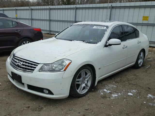 JNKAY01F76M255700 - 2006 INFINITI M35 BASE WHITE photo 2