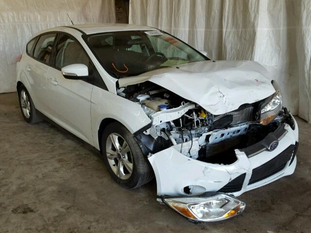 1FADP3K24EL207242 - 2014 FORD FOCUS SE WHITE photo 1