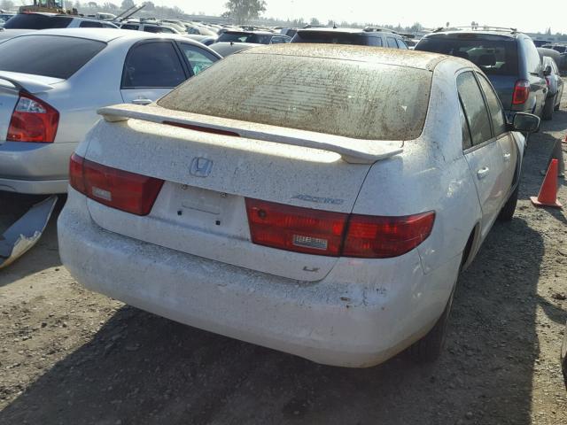 1HGCM564X5A040162 - 2005 HONDA ACCORD LX WHITE photo 4