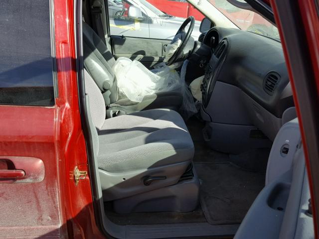 2D4GP44L05R349293 - 2005 DODGE GRAND CARA RED photo 5