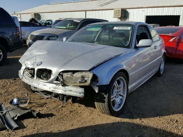 WBABN53482JU38930 - 2002 BMW 330 CI SILVER photo 2