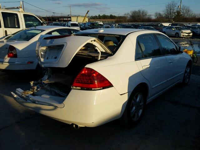 1HGCM56877A111839 - 2007 HONDA ACCORD EX WHITE photo 4