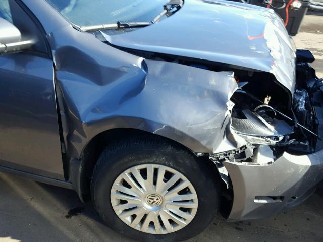 WVWDB7AJ2DW128058 - 2013 VOLKSWAGEN GOLF 银色 照片 9