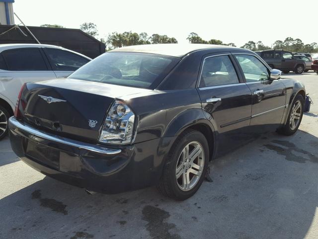 2C3JA63H65H169291 - 2005 CHRYSLER 300C BLACK photo 4