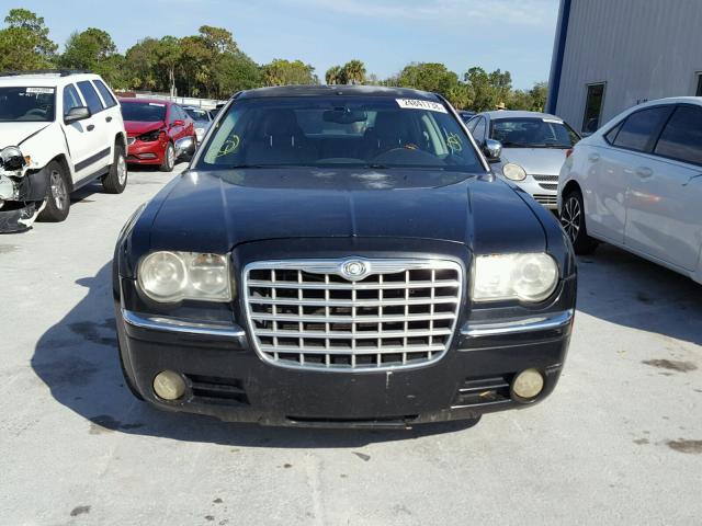 2C3JA63H65H169291 - 2005 CHRYSLER 300C BLACK photo 9