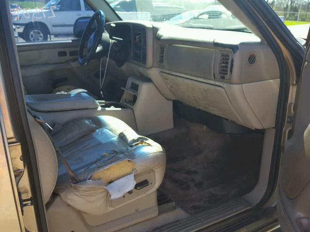 1GKEC13Z03J247082 - 2003 GMC YUKON TAN photo 5