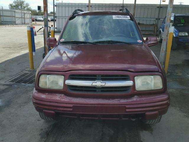 2CNBE634736942274 - 2003 CHEVROLET TRACKER BURGUNDY photo 9