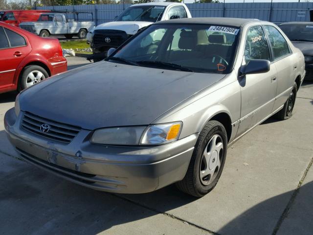 4T1BF22K3VU022300 - 1997 TOYOTA CAMRY CE BEIGE photo 2