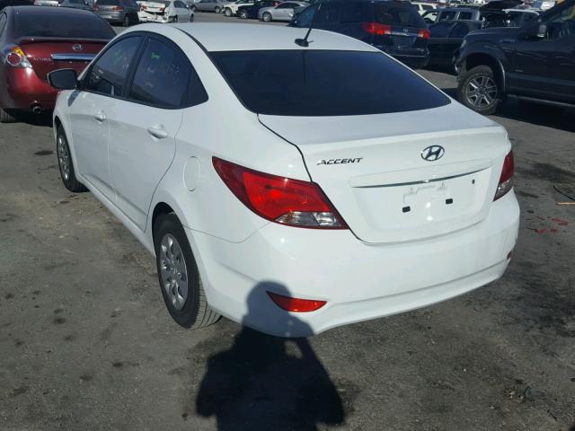 KMHCT4AE4GU044023 - 2016 HYUNDAI ACCENT SE WHITE photo 3