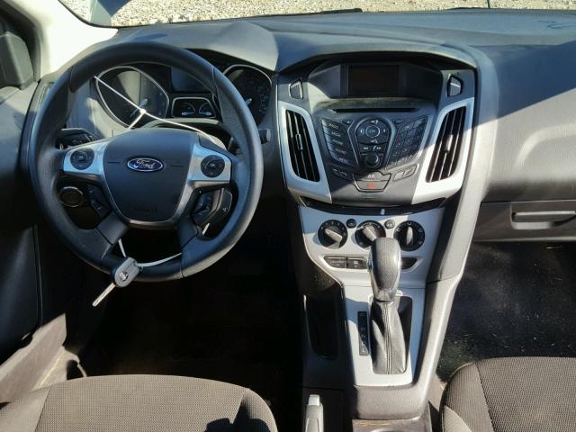 1FADP3F27DL267184 - 2013 FORD FOCUS SE GRAY photo 9