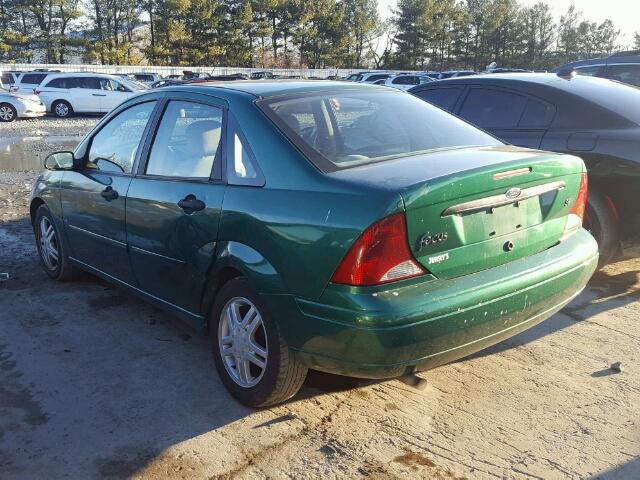 1FAFP34P32W290173 - 2002 FORD FOCUS SE GREEN photo 3