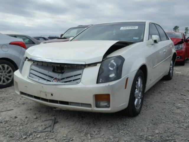 1G6DM57T570146541 - 2007 CADILLAC CTS WHITE photo 2