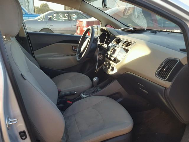 KNADM4A30G6564855 - 2016 KIA RIO LX Արծաթագույն լուսանկար 5
