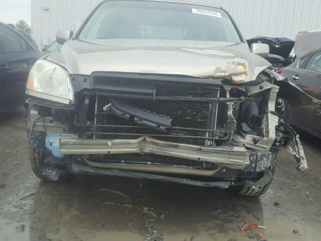 2HKYF18675H563024 - 2005 HONDA PILOT EXL GOLD photo 9