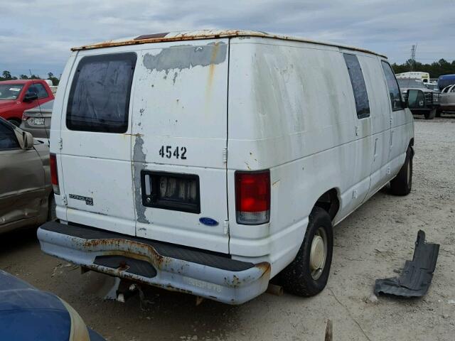 1FTEE1421VHB08838 - 1997 FORD ECONOLINE WHITE photo 4