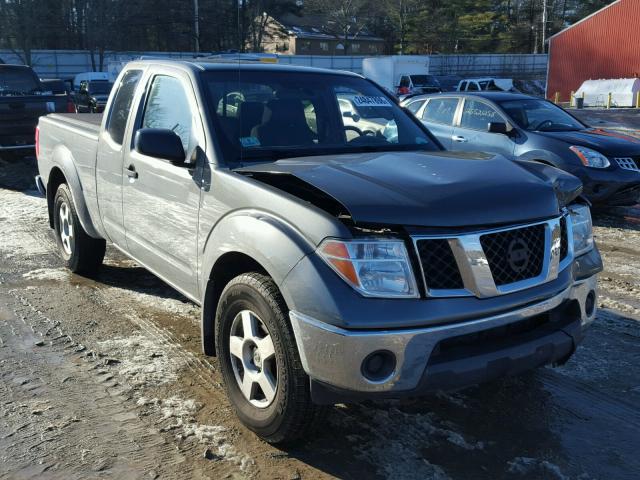 1N6AD06W78C424447 - 2008 NISSAN FRONTIER K GRAY photo 1