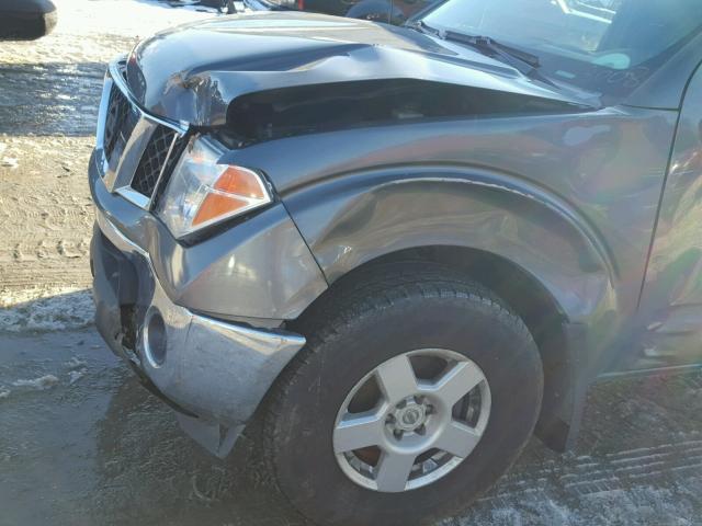 1N6AD06W78C424447 - 2008 NISSAN FRONTIER K GRAY photo 9