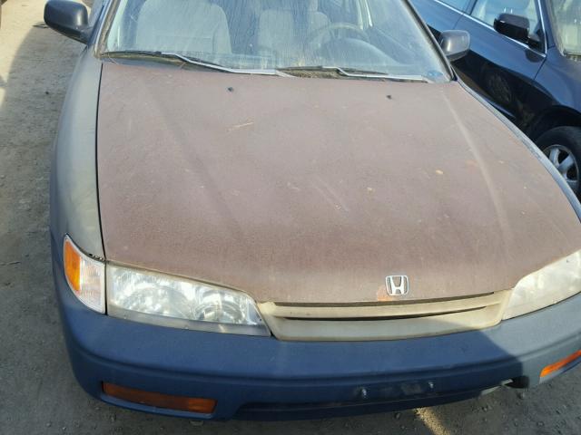 1HGCD5625SA095029 - 1995 HONDA ACCORD DX BLUE photo 9