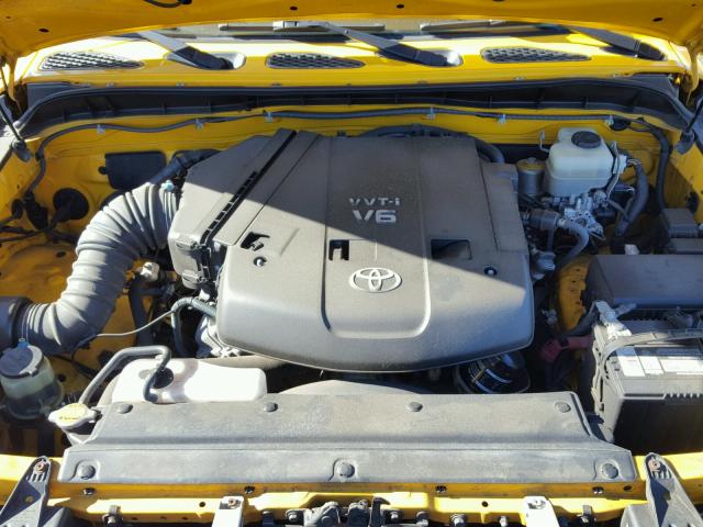 JTEBU11F470021915 - 2007 TOYOTA FJ CRUISER YELLOW photo 7