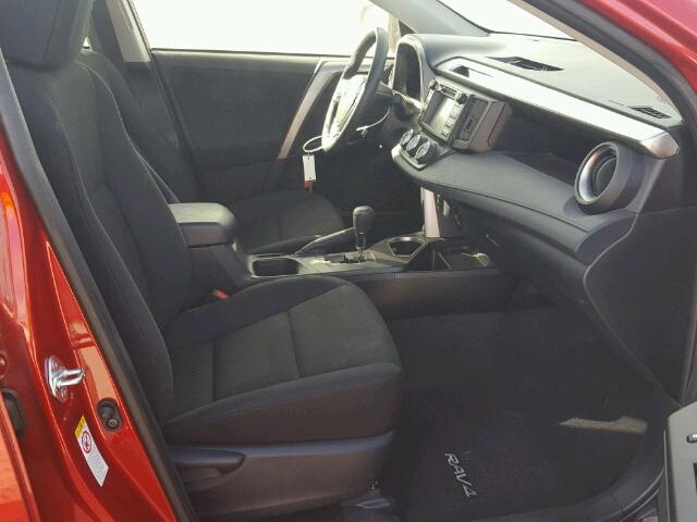 JTMZFREVXHJ119193 - 2017 TOYOTA RAV4 LE Qırmızı foto 5