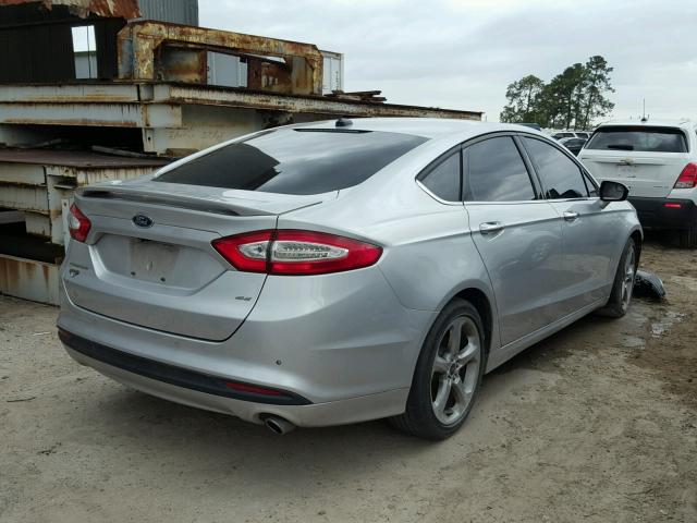 3FA6P0H73FR219539 - 2015 FORD FUSION SE SILVER photo 4