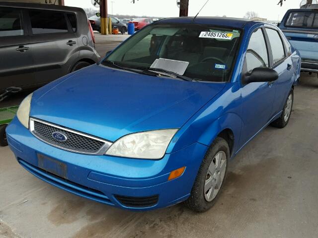 1FAFP34N37W245319 - 2007 FORD FOCUS ZX4 BLUE photo 2