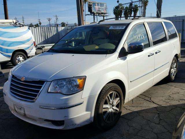 2A8HR64X38R132862 - 2008 CHRYSLER TOWN & COU WHITE photo 2